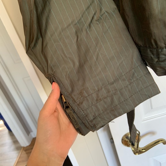 Roxy Snowboarding Jacket - Picture 7 of 8